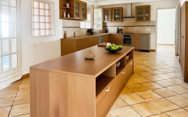 Maison à vendre    7 pièces • 250 m2 Idron