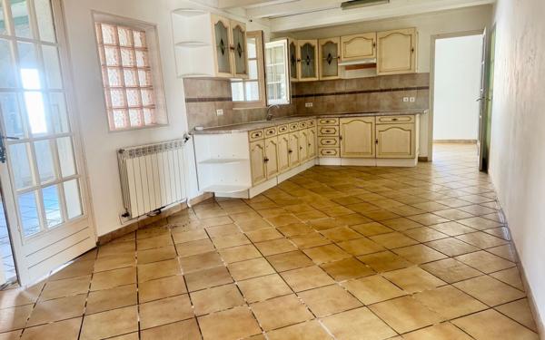 Maison à vendre    7 pièces • 250 m2 Idron