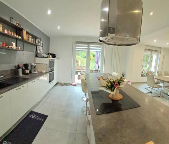 Spacieuse maison de ville de caractère 5 chambres.