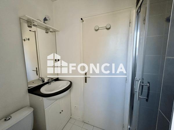 Location Studio meublé 25.94 m² - 16 RUE JEAN JACQUES ROUSSEAU Aix Les Bains 73100