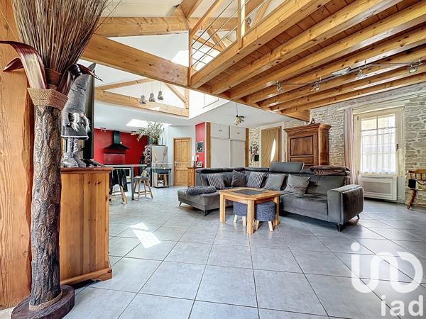 Maison à vendre 4 pièces 221 m² Mauzé-sur-le-Mignon