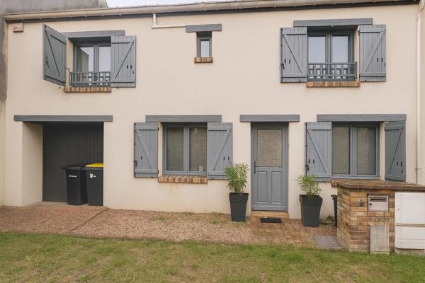 Vente Maison de village 6 pièces 131 m2 à Fontenay-Trésigny