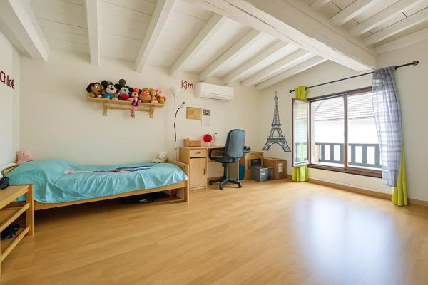 Vente Maison de village 6 pièces 131 m2 à Fontenay-Trésigny