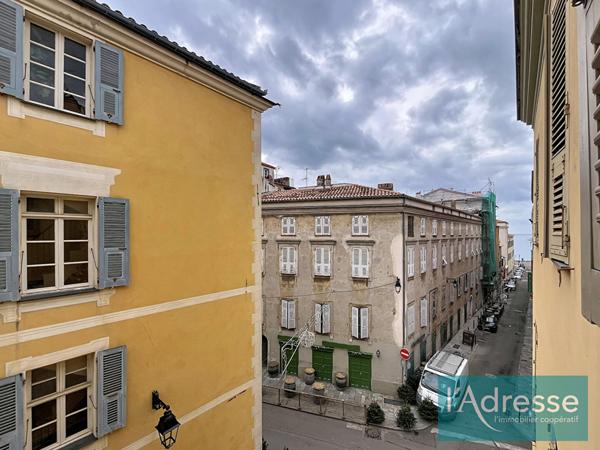 Location 3 pièces meublé Ajaccio - vieille ville - 62 m² avec terrasse -Climatisé