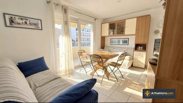Vente                                                      Appartement
                        
                     2 pièces                      34 m2                     à Nice