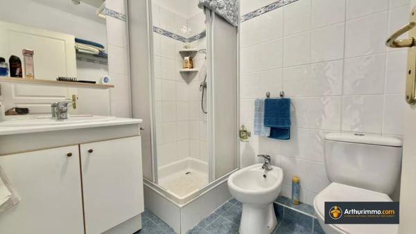 Vente                                                      Appartement
                        
                     2 pièces                      34 m2                     à Nice