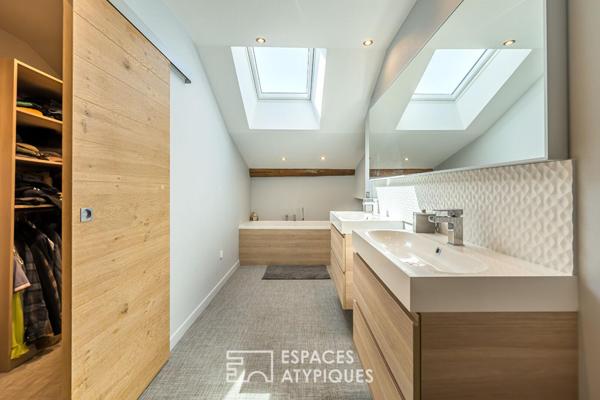 Elégante Maison de Maître avec piscine en coeur de village