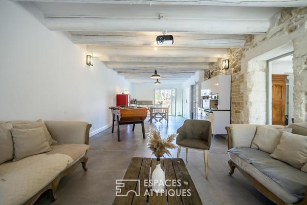 Elégante Maison de Maître avec piscine en coeur de village