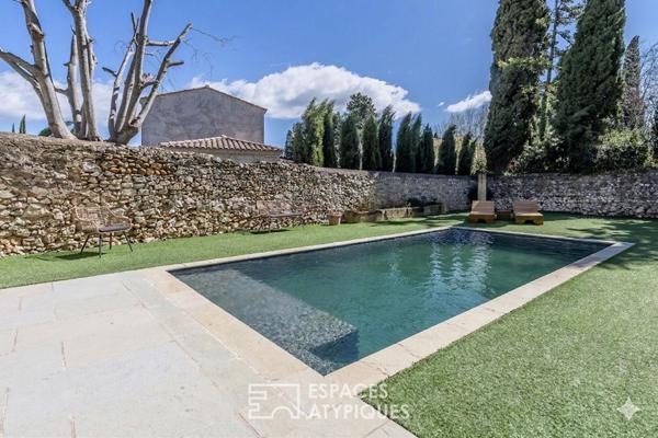 Elégante Maison de Maître avec piscine en coeur de village