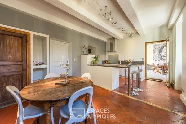Elégante Maison de Maître avec piscine en coeur de village