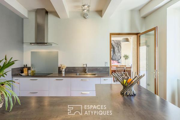 Elégante Maison de Maître avec piscine en coeur de village