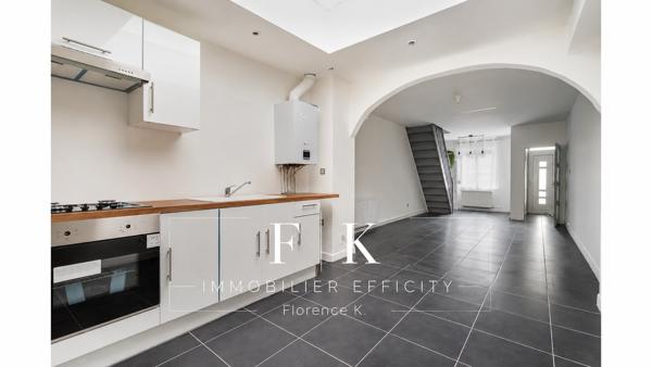 Maison
         2 pièces
        - 65 m² Exclusivité 128 600 € *