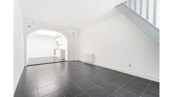 Maison
         2 pièces
        - 65 m² Exclusivité 128 600 € *