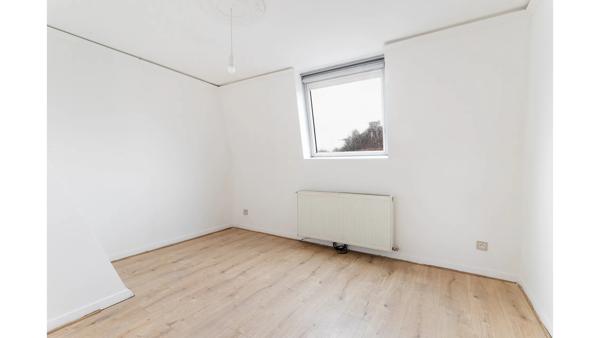 Maison
         2 pièces
        - 65 m² Exclusivité 128 600 € *