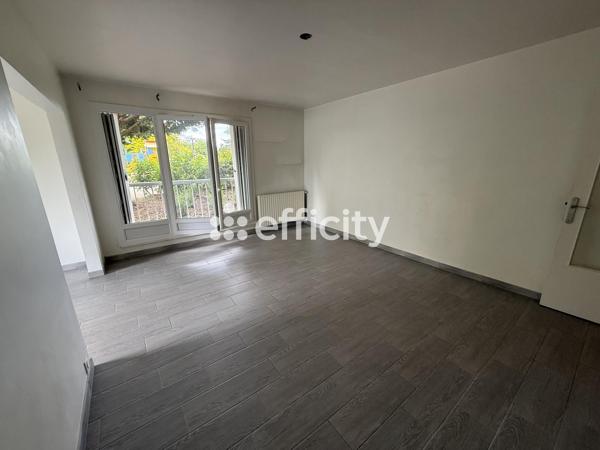 Appartement
         4 pièces
        - 81 m²