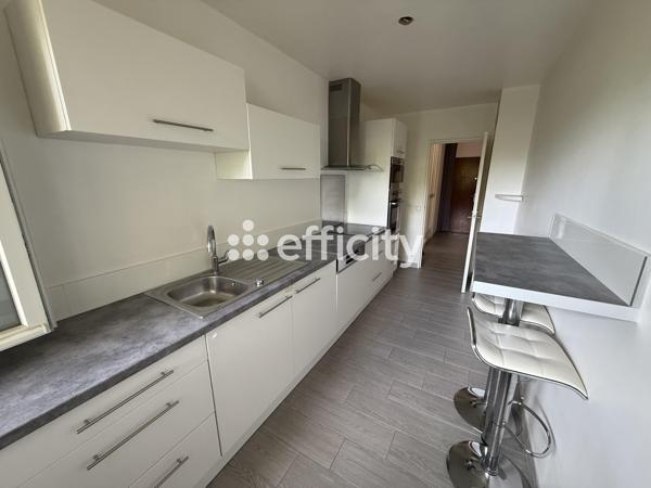Appartement
         4 pièces
        - 81 m²