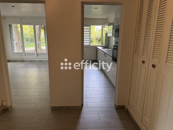 Appartement
         4 pièces
        - 81 m²