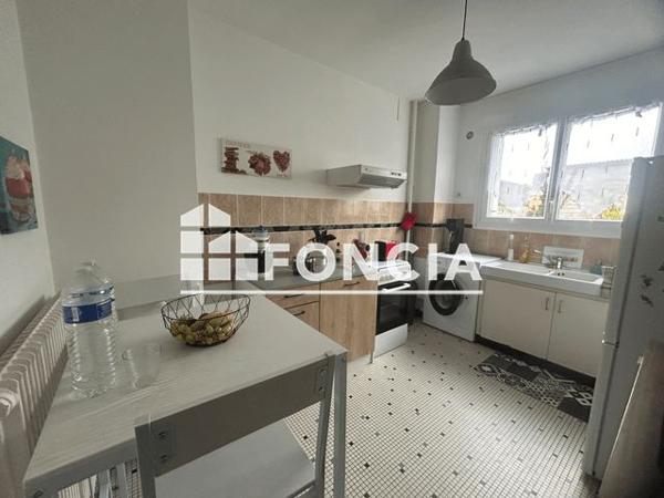 Location Appartement 3 pièces 80.7 m² - 47 RUE TOUFAIRE Rochefort 17300