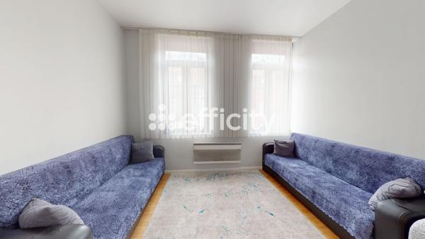 Immeuble
        
        - 281 m² Exclusivité 235 400 € *