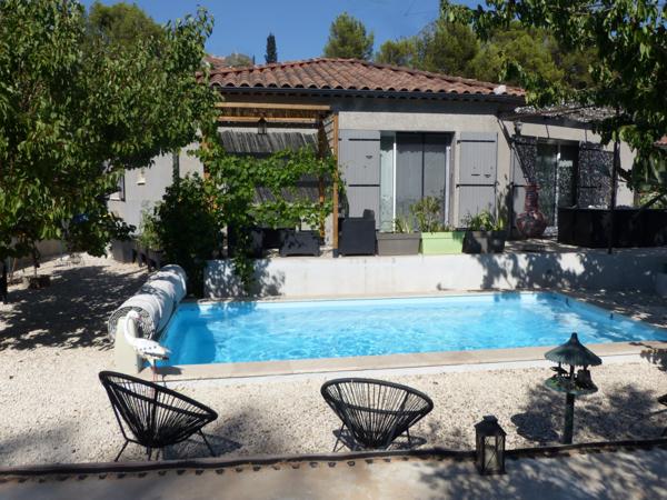 Maison
         4 pièces
        - 100 m² Exclusivité 595 000 € *