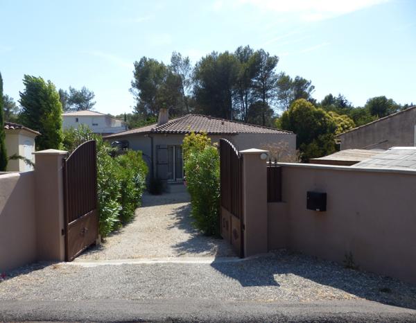 Maison
         4 pièces
        - 100 m² Exclusivité 595 000 € *