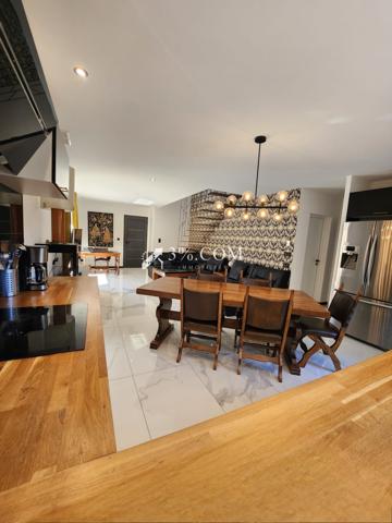 Villa 5 pièce(s) 4 chambre(s) 117 m²