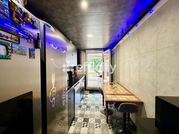 Appartement
         4 pièces
        - 78 m² Exclusivité 230 000 € *