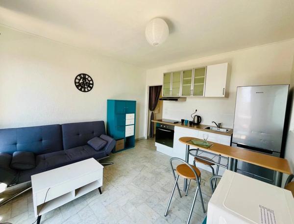 Appartement 2 pièces en dernier étage