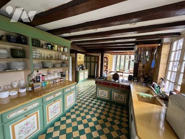 PROXIMITE IMMEDIATE DE THIBERVILLE BELLE PROPRIETE AVEC PISCINE DANS UN BEL ENVIRONNEMENT