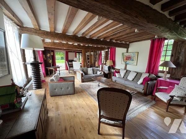 PROXIMITE IMMEDIATE DE THIBERVILLE BELLE PROPRIETE AVEC PISCINE DANS UN BEL ENVIRONNEMENT