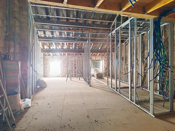 Appartement dans maison de ville à terminer de rénover, idéal investisseur, autres lots disponibles