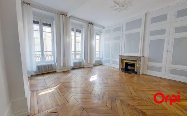 Appartement à louer    2 pièces • 58,24 m2 Lyon 2
