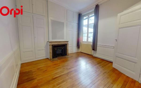 Appartement à louer    2 pièces • 58,24 m2 Lyon 2