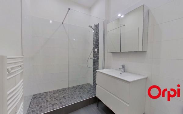 Appartement à louer    2 pièces • 58,24 m2 Lyon 2