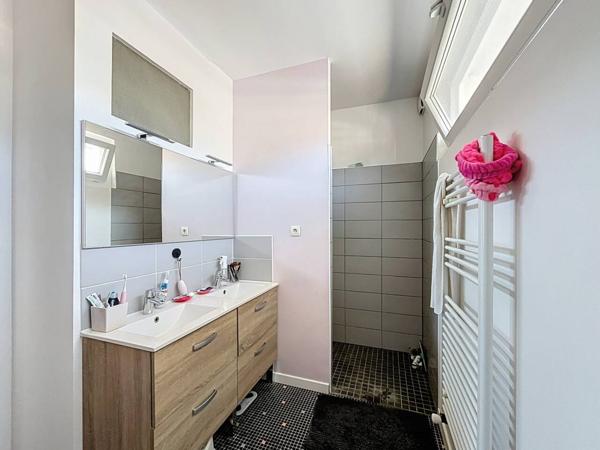 Maison à vendre 5 pièces de 146 m²