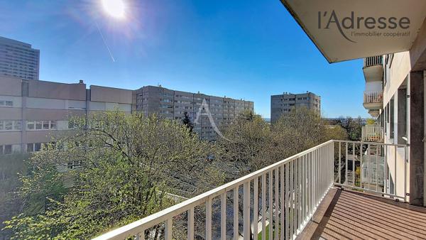 PUTEAUX/ Boieldieu - Appartement 5 pièces 121m² avec cave, parking boxé et balcon 8m²