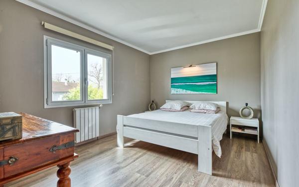 Maison à vendre    6 pièces • 231 m2 Pessac