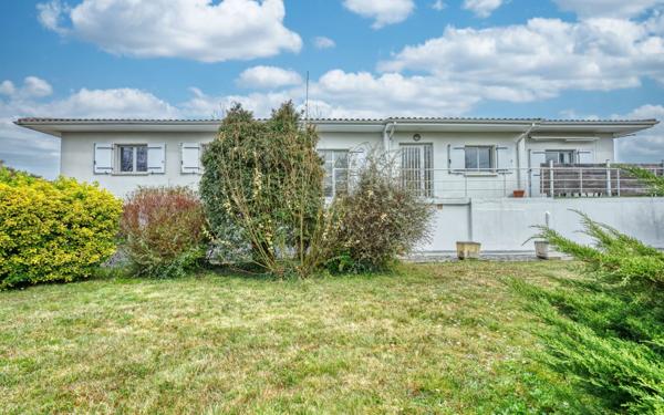 Maison à vendre    6 pièces • 231 m2 Pessac