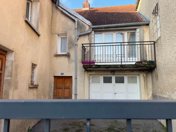 Maison de village à Gray-La-Ville