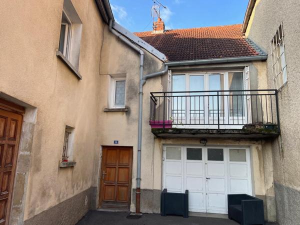 Maison de village à Gray-La-Ville