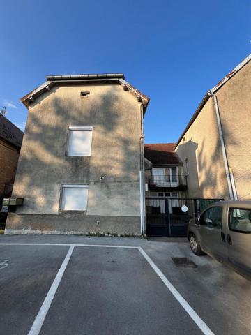 Maison de village à Gray-La-Ville