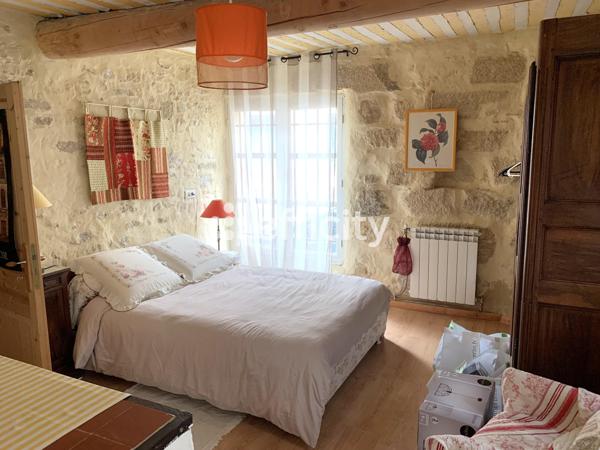 Maison
         5 pièces
        - 145 m² Exclusivité 332 280 € *
