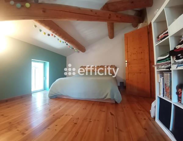 Maison
         5 pièces
        - 145 m² Exclusivité 332 280 € *