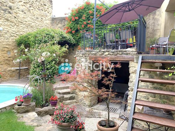 Maison
         5 pièces
        - 145 m² Exclusivité 332 280 € *