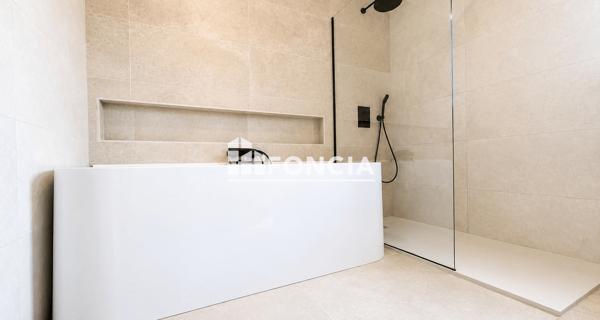 À vendre Maison 4 pièces 107 m² - Villefranche-sur-saône 69400
