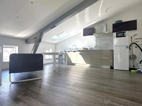 Location                                                      Appartement
                        
                     1 pièces                      22 m2                     à Albi