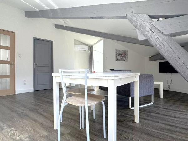 Location                                                      Appartement
                        
                     1 pièces                      22 m2                     à Albi
