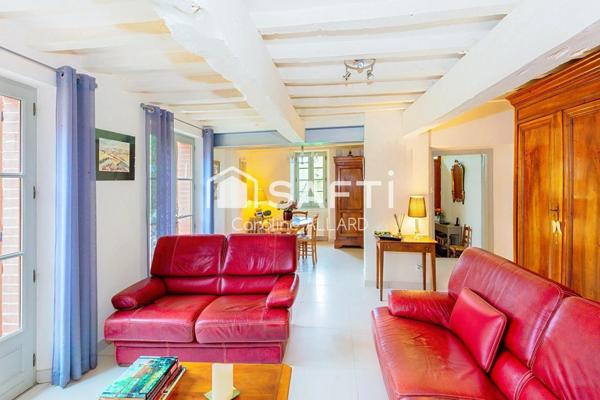 Maison de maître renovéeT7 sur une parcelle boisée de 9435m²