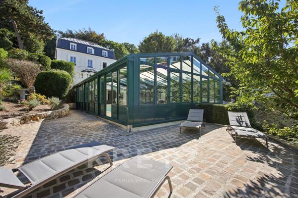 Propriété de caractère rénovée