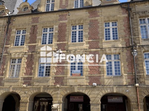 Location Appartement 2 pièces 78.55 m² - 54 PLACE DUCALE Charleville-mezieres 08000